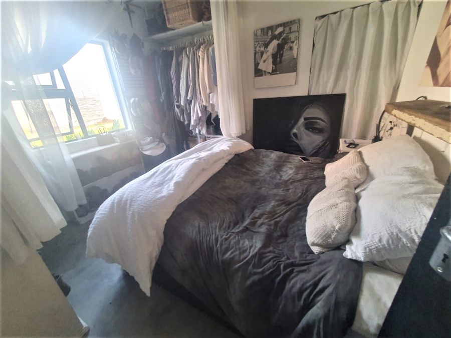 6 Bedroom Property for Sale in De Kelders Western Cape